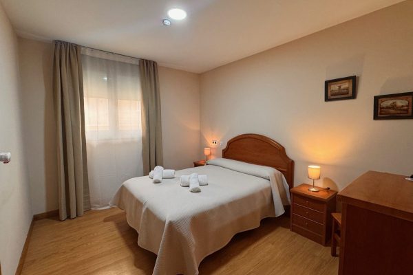 Hostal Merindades en Villarcayo 4 hostal-merindades-habitacion-doble-01